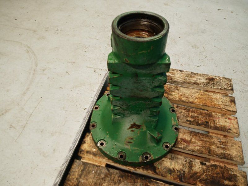John Deere 2120