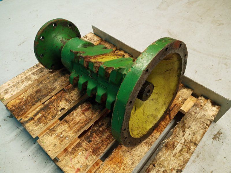John Deere 2140