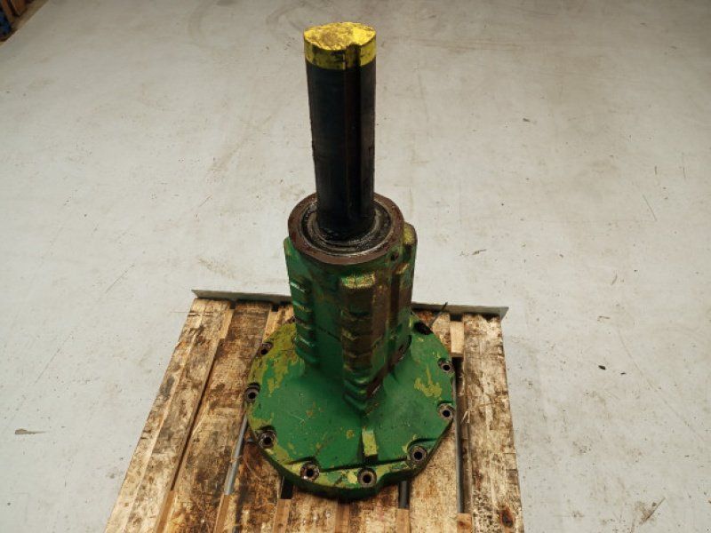 John Deere 4040