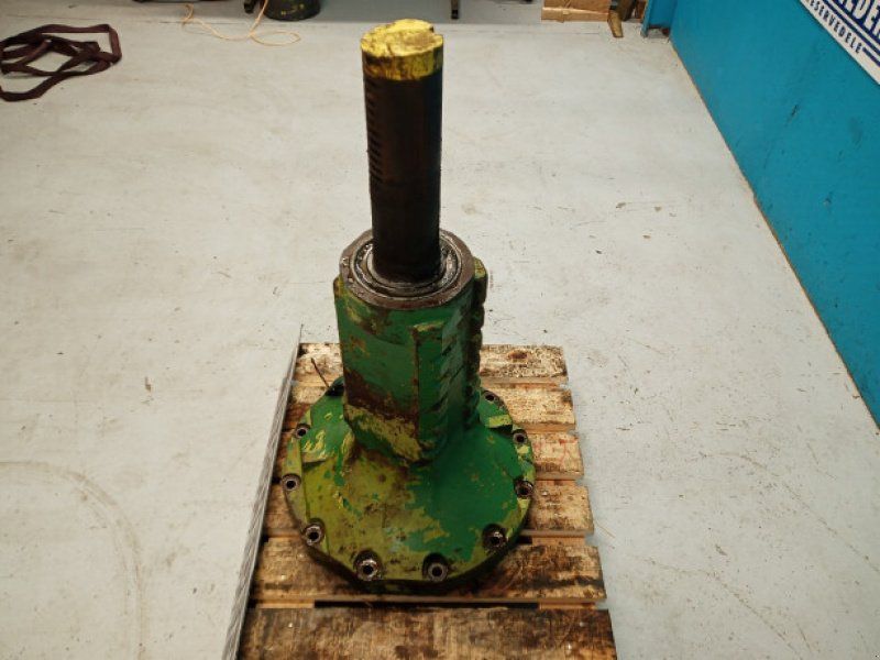John Deere 4040