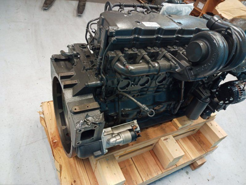 Iveco F4HE9684J J100