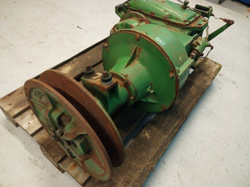John Deere 1065