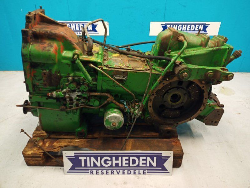 John Deere 4040