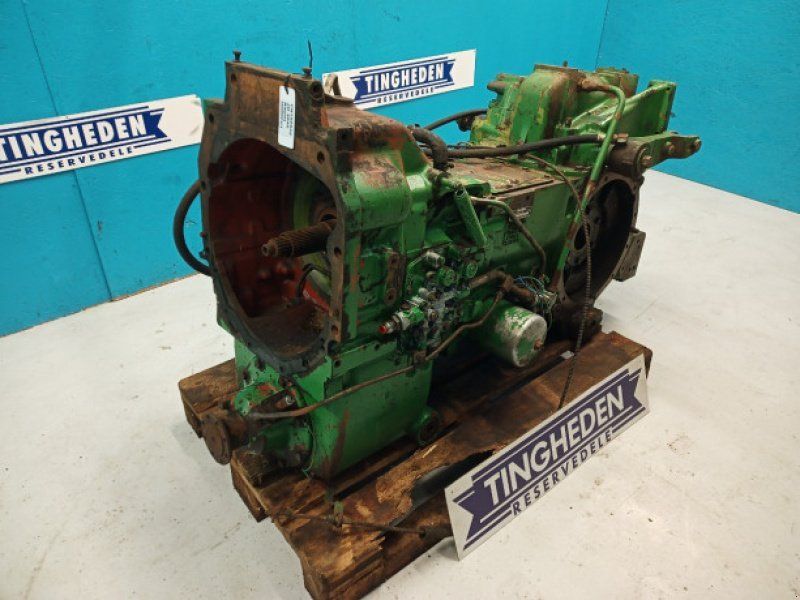 John Deere 4040
