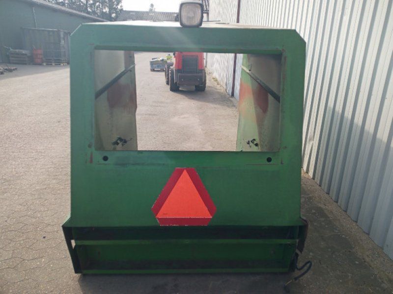 John Deere 2054