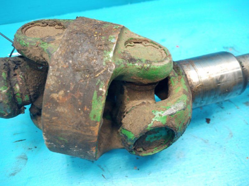 John Deere 2140