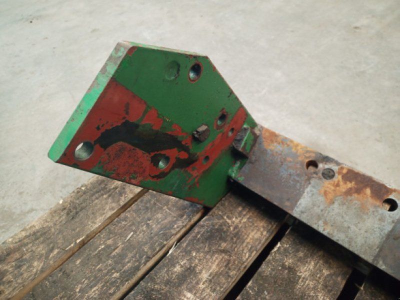 John Deere 3040