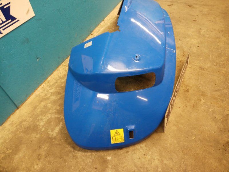 New Holland TG285