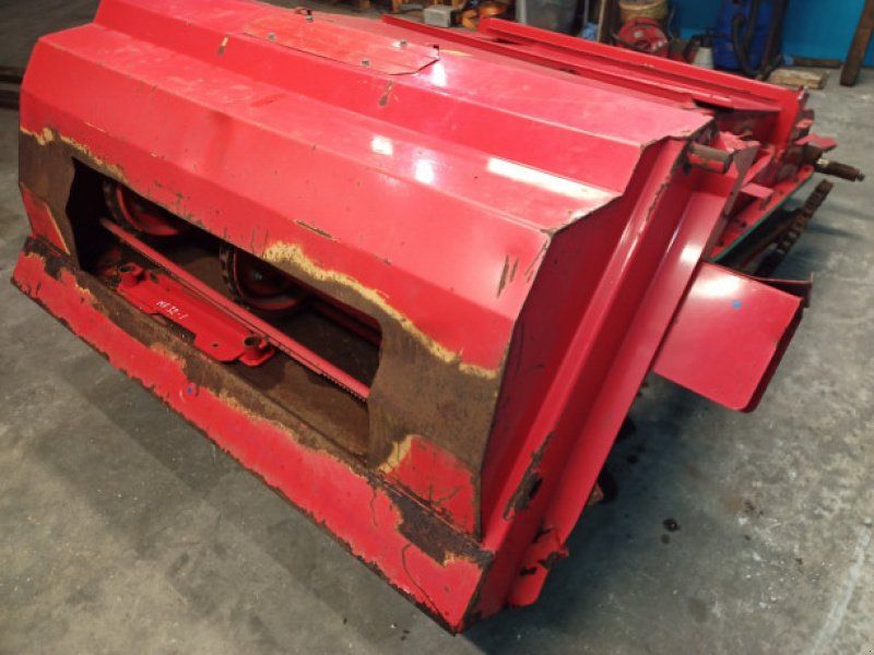 Massey Ferguson 32
