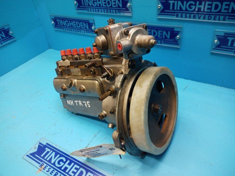 New Holland TR75