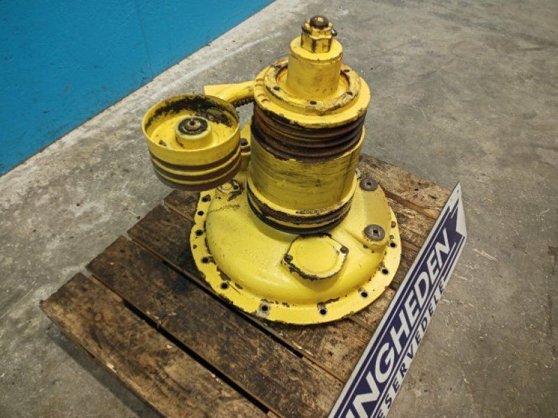 New Holland 8060