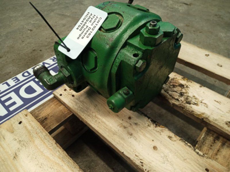 John Deere 4240