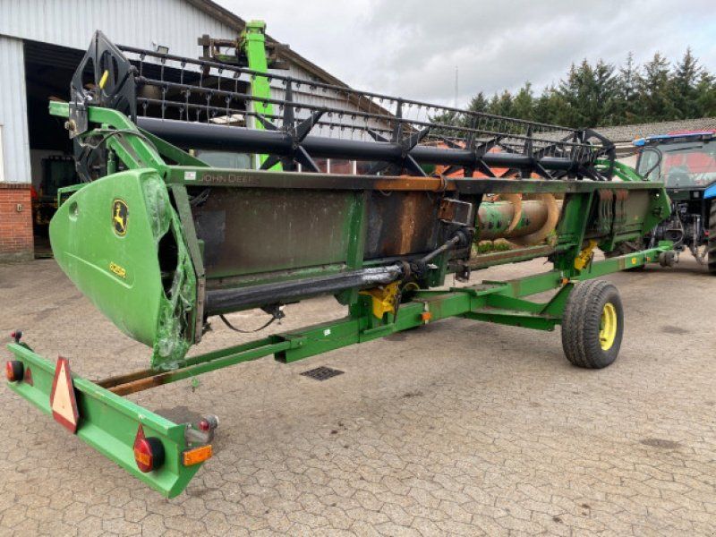 John Deere 25