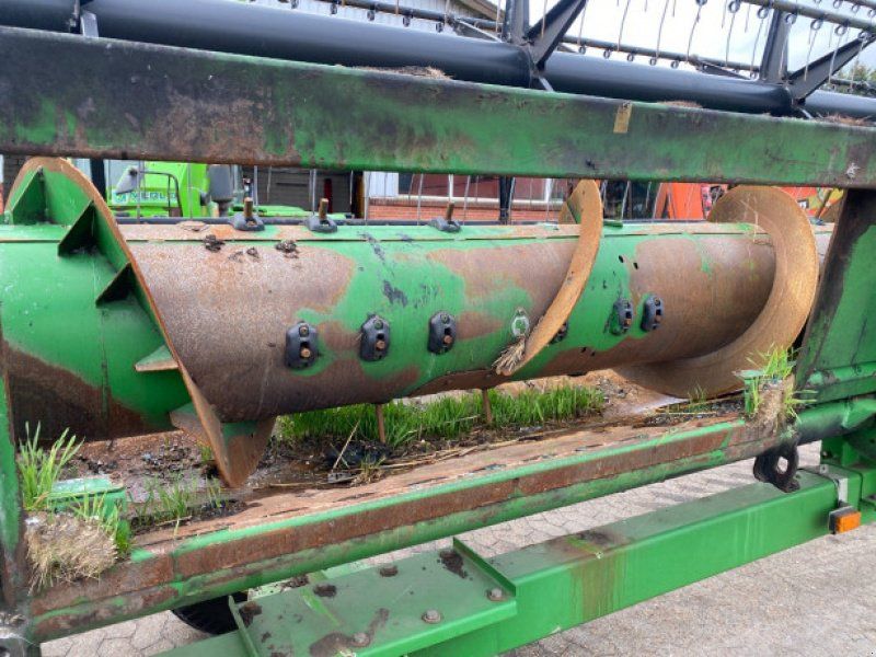 John Deere 25