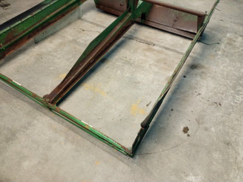 John Deere 1085