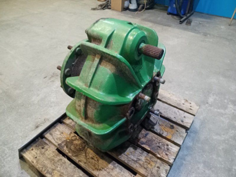 John Deere 1085
