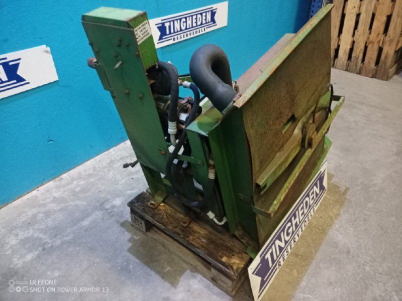 John Deere 1075