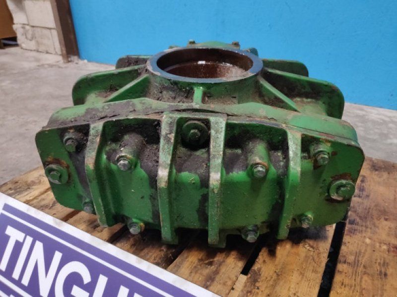 John Deere 1085