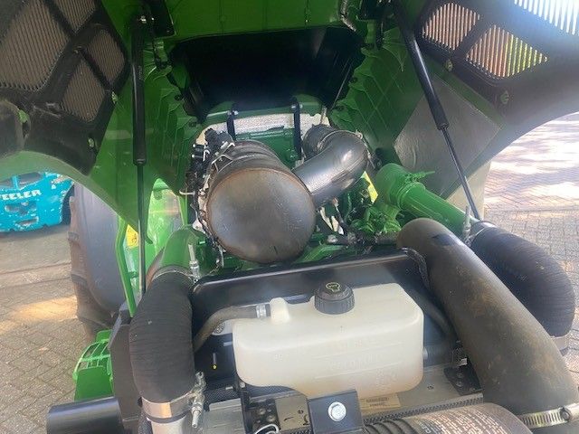 John deere 5050E 4X4
