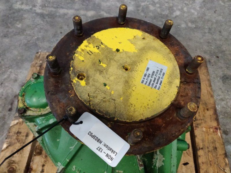 John Deere 1065
