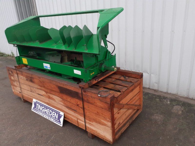 John Deere 1085