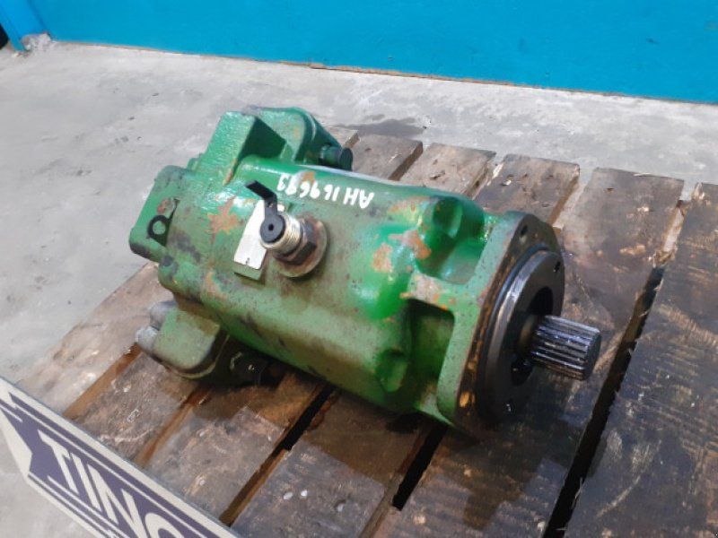 John Deere 9640