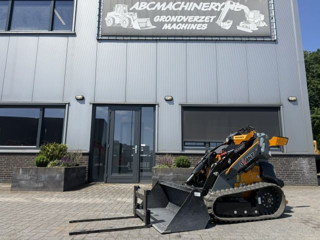 Giant GS950T rups lader skidster skidsteer minishovel DEMO 10uur