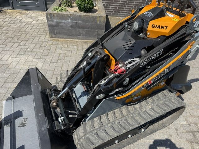 Giant GS950T rups lader skidster skidsteer minishovel DEMO 10uur