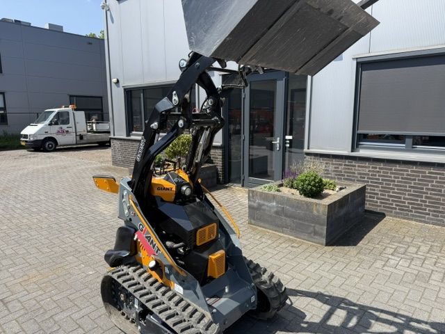 Giant GS950T rups lader skidster skidsteer minishovel DEMO 10uur