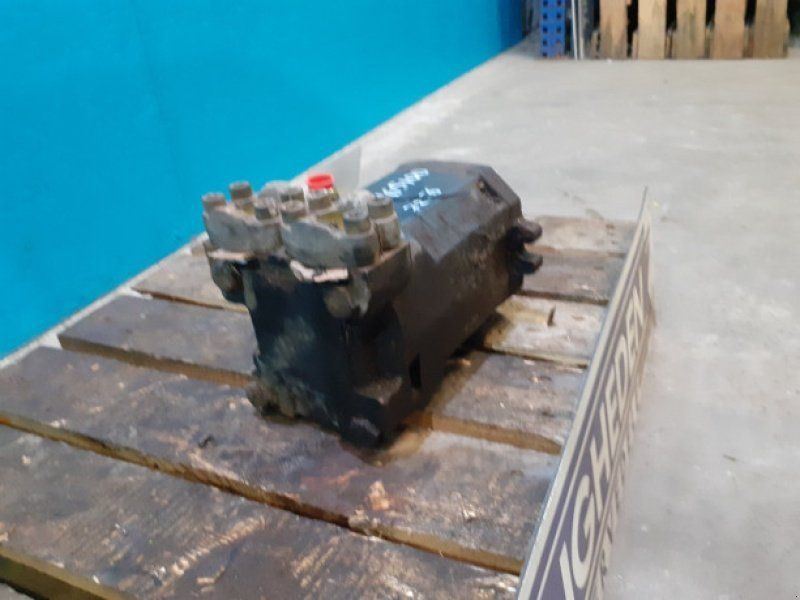 Massey Ferguson 7256