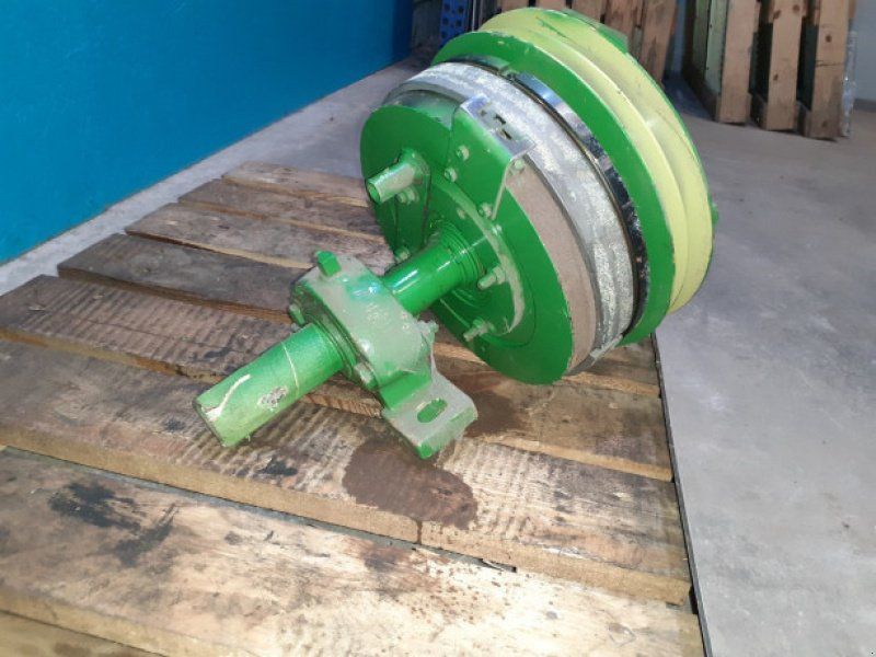 John Deere 1075