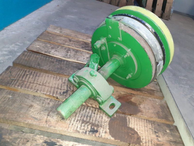 John Deere 1075