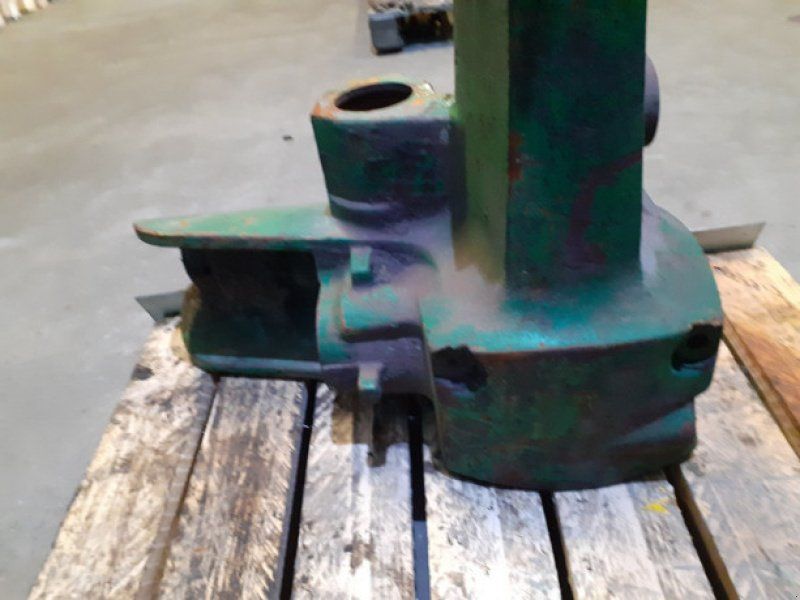 John Deere 3040