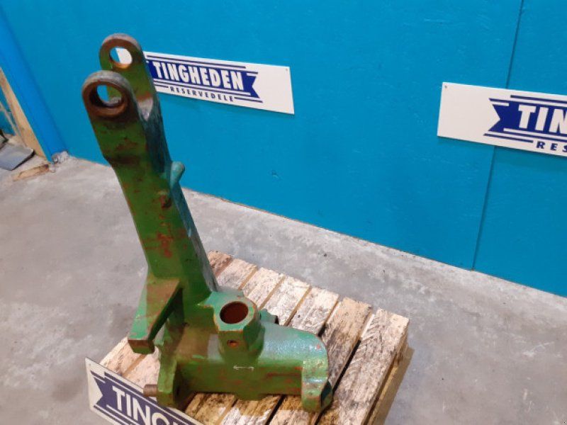 John Deere 3040