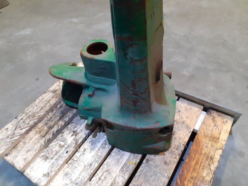 John Deere 3040