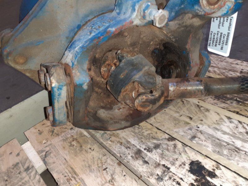 Ford 7740