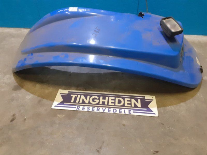 New Holland TG285