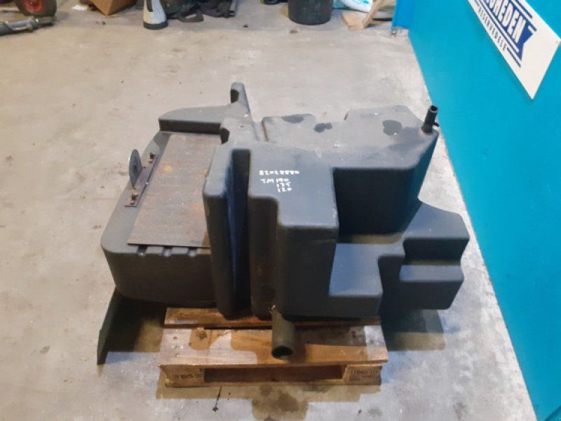 New Holland TM 190