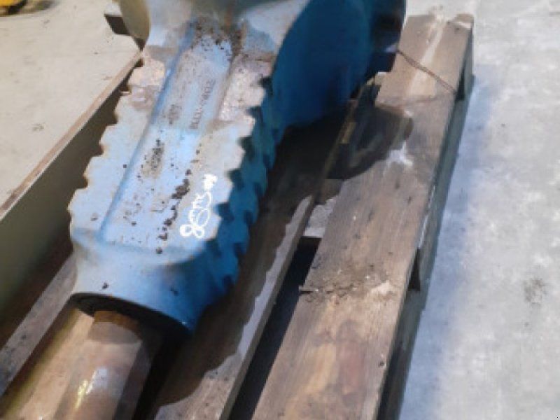 Ford 8630