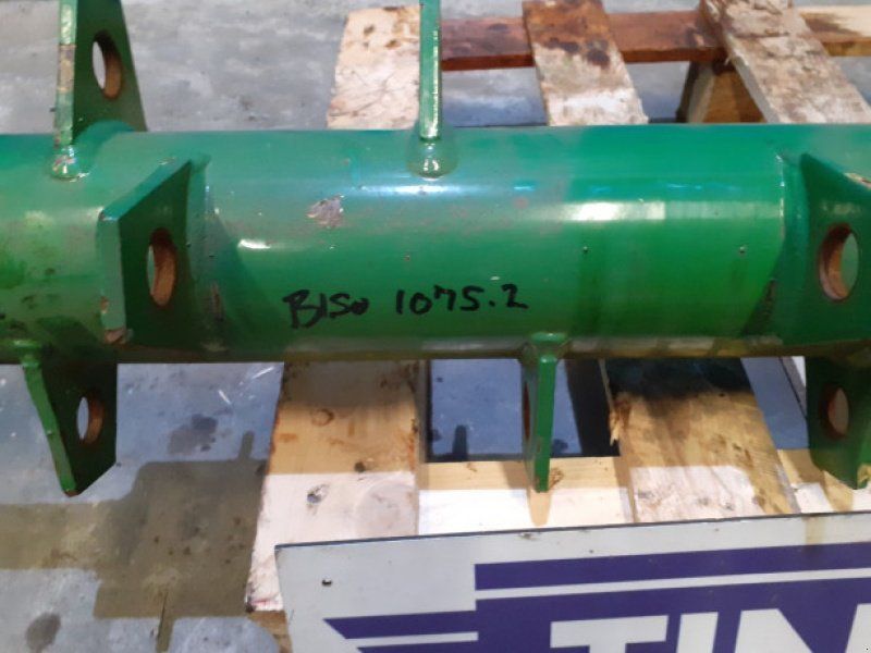 John Deere 1075