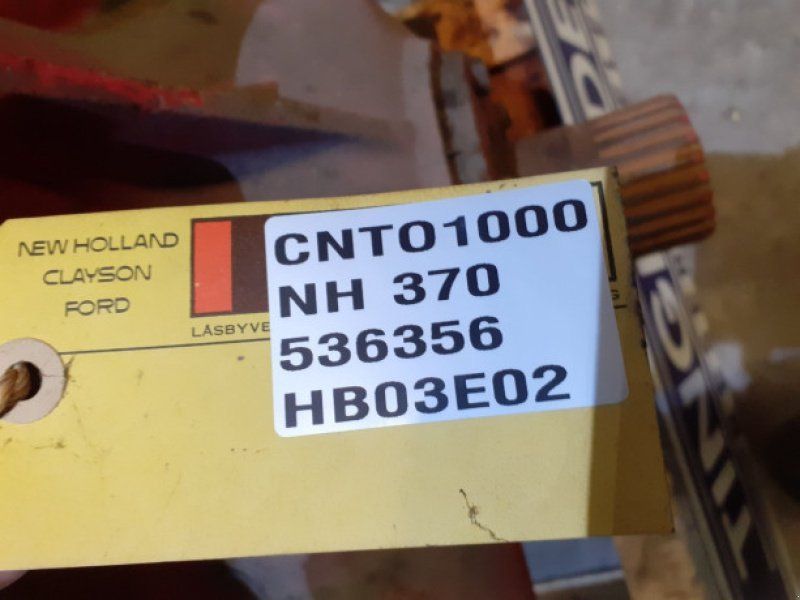 New Holland 370