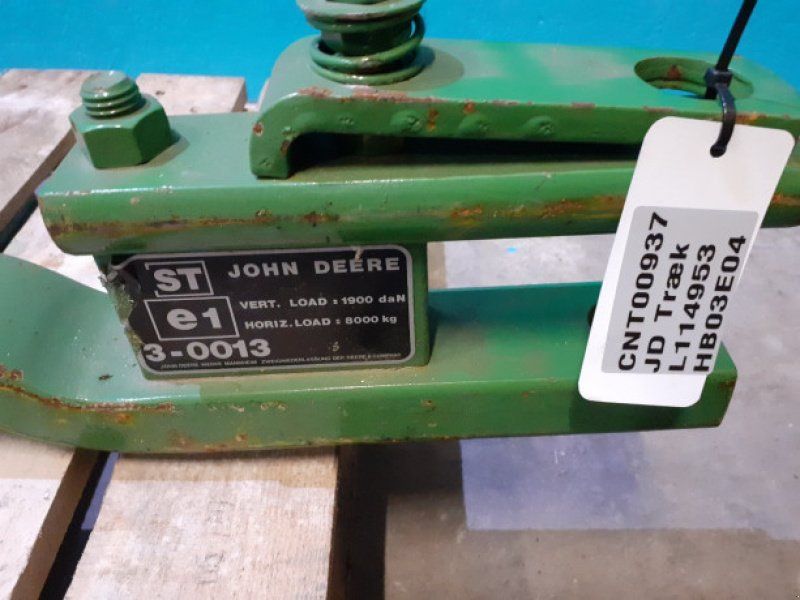 John Deere 6110