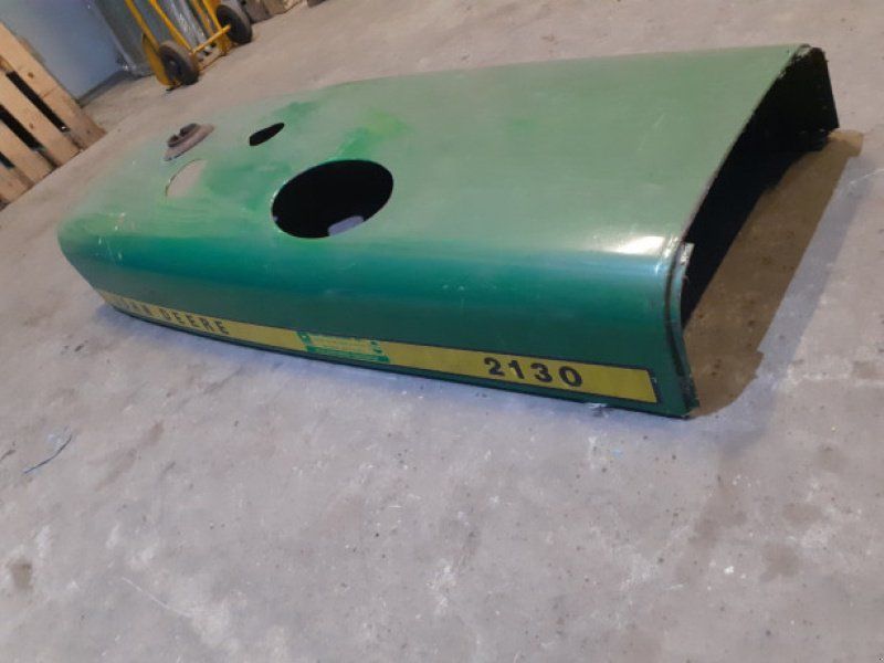 John Deere 2130