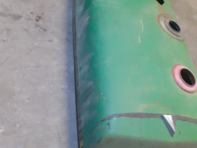 John Deere 3040