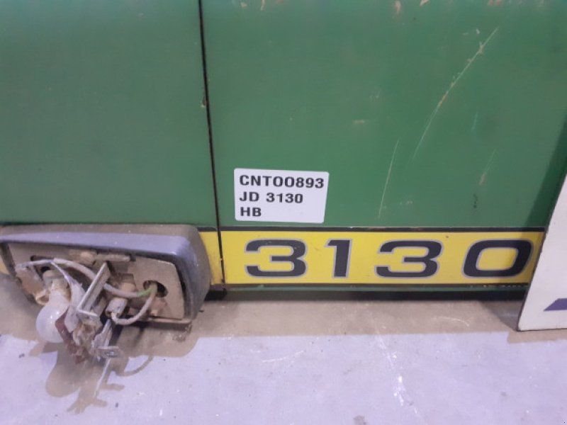 John Deere 3130