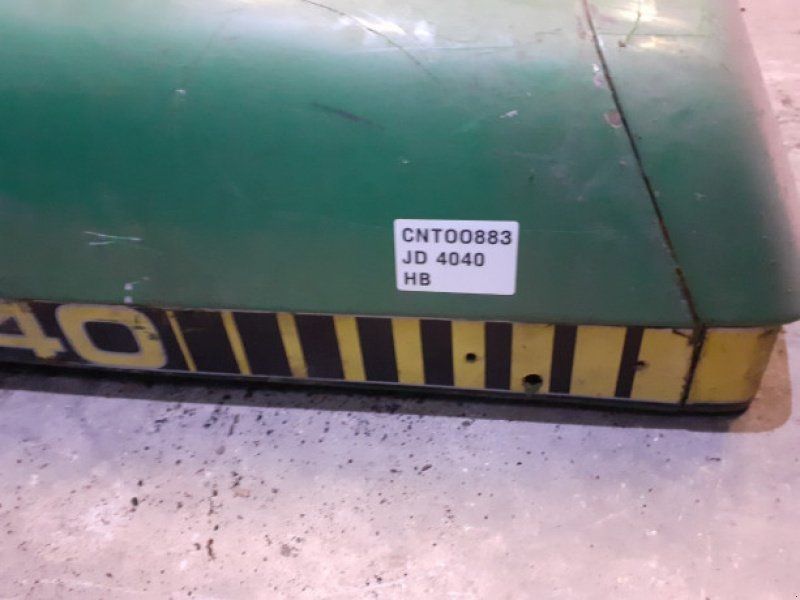 John Deere 4040