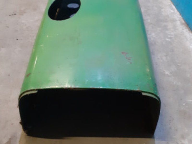 John Deere 3130