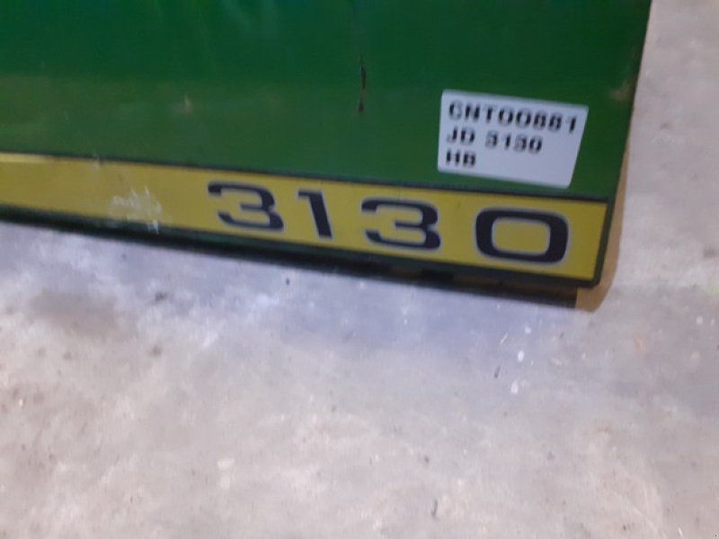 John Deere 3130