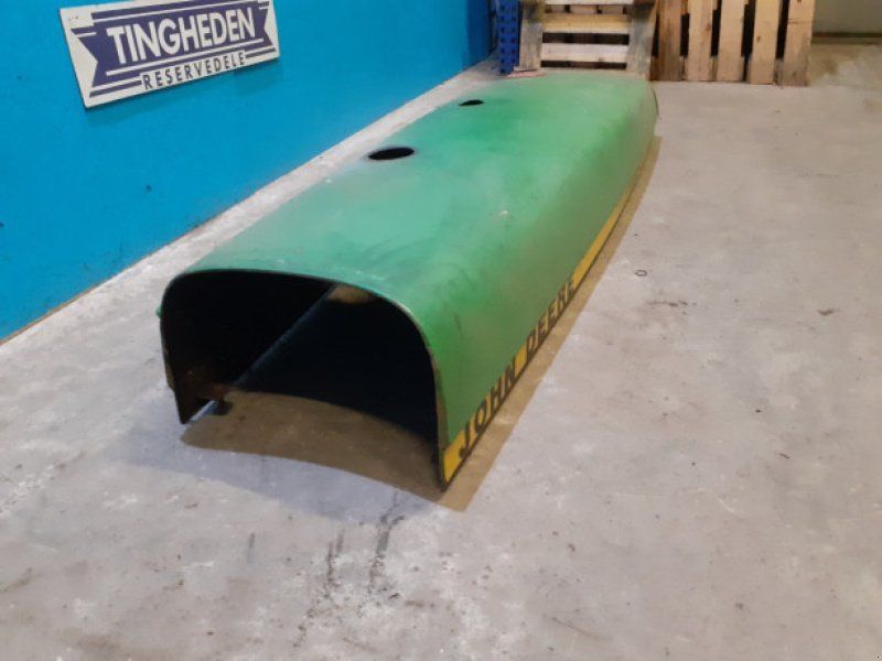 John Deere 3140