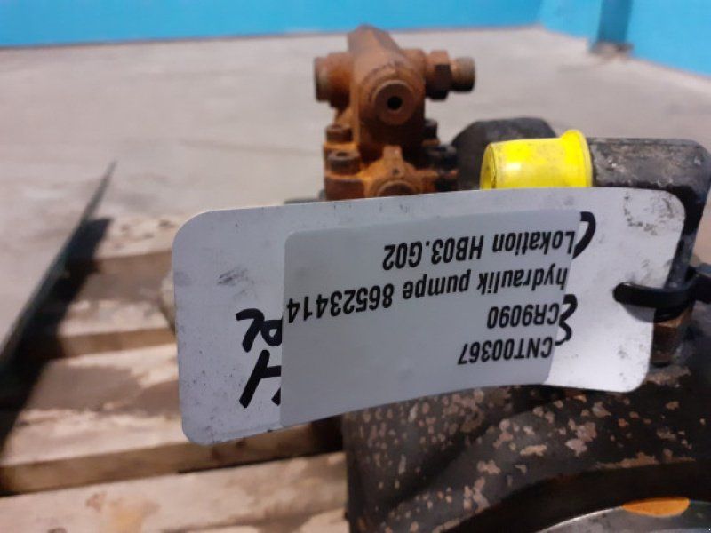 New Holland CR9090